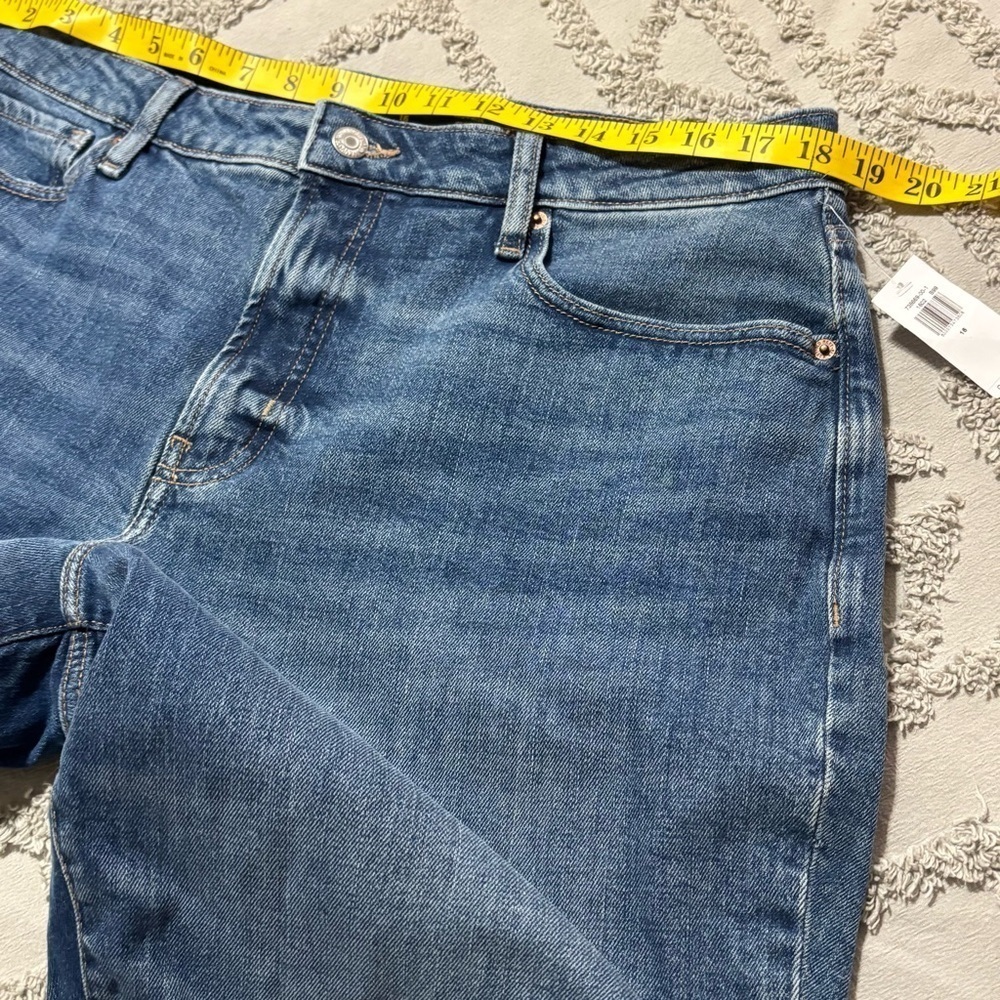 Old Navy NWT High Rise Curvy O.G. Straight Jeans size 16 - Picture 5 of 7